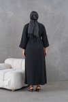Siyah Kuşaklı Önü İnci Detaylı Elbise