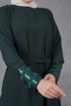 Zümrüt Kolları Payet Garnidetaylı Kuşaklı Elbise