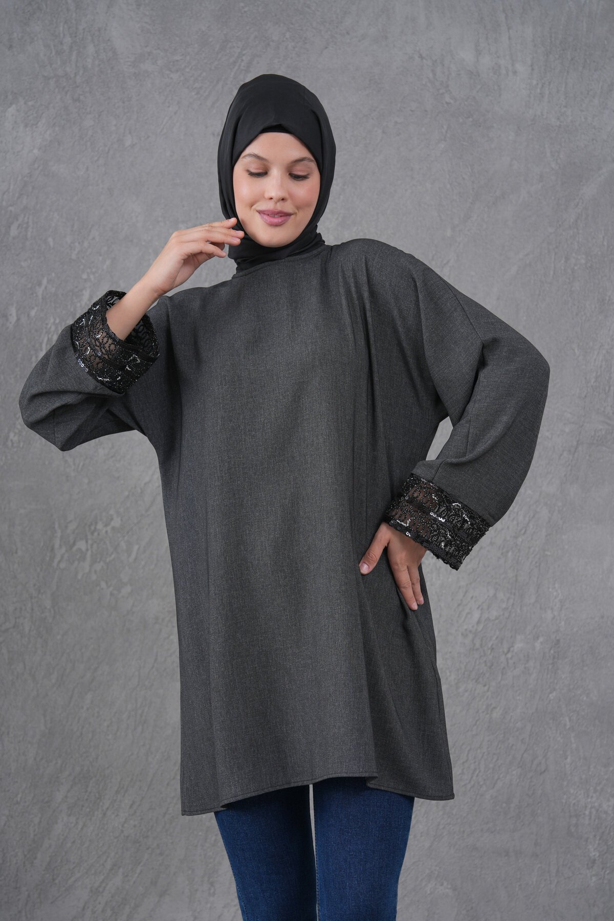 Loose-Fit Cuff Accessory Detail Tunic - Anthracite Black - Tuncay