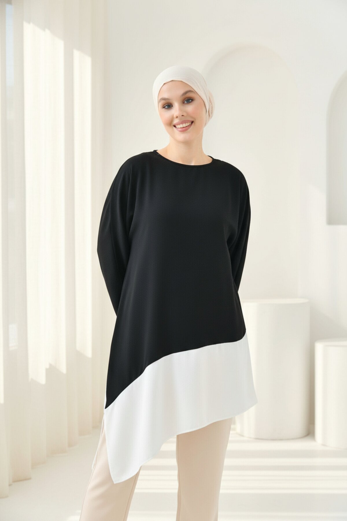 Modest Tunic - Black - Tuncay