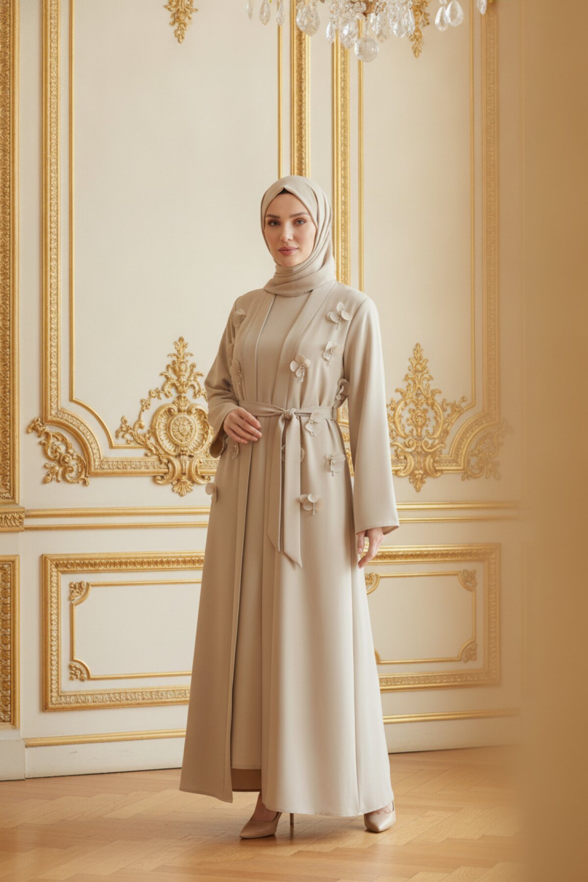 فرابة لون بيج بنقشة الورد - Beyza