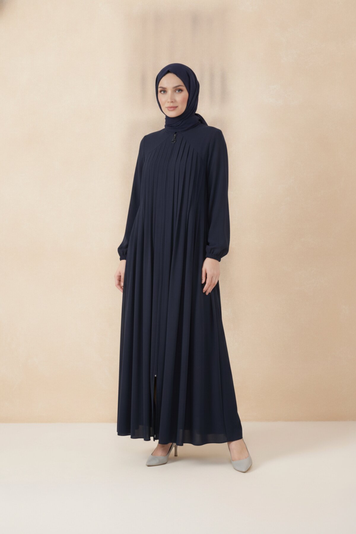 فرجة كحلي بتفاصيل عروق ناتئة - Beyza