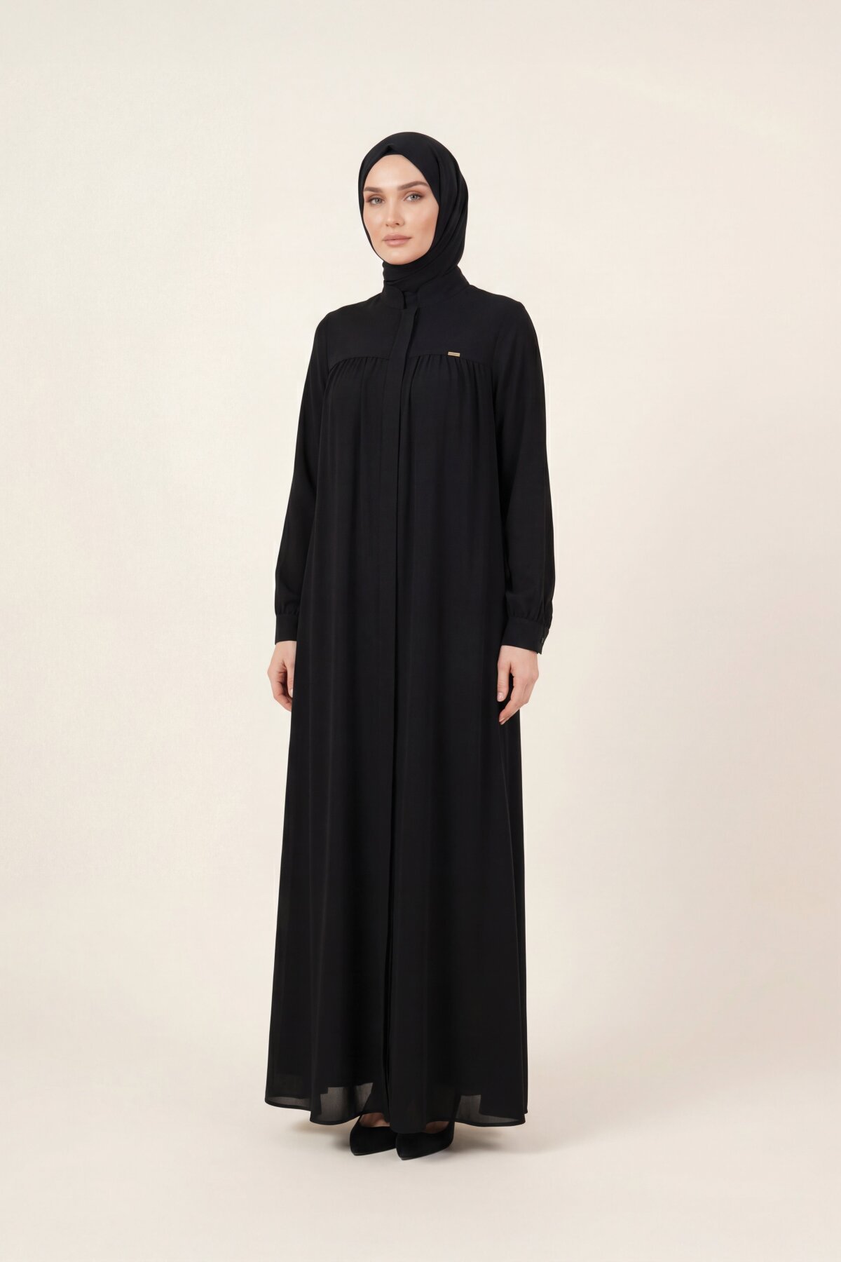 فرجة محتشمة سوداء بتفاصيل كشكشة - Beyza