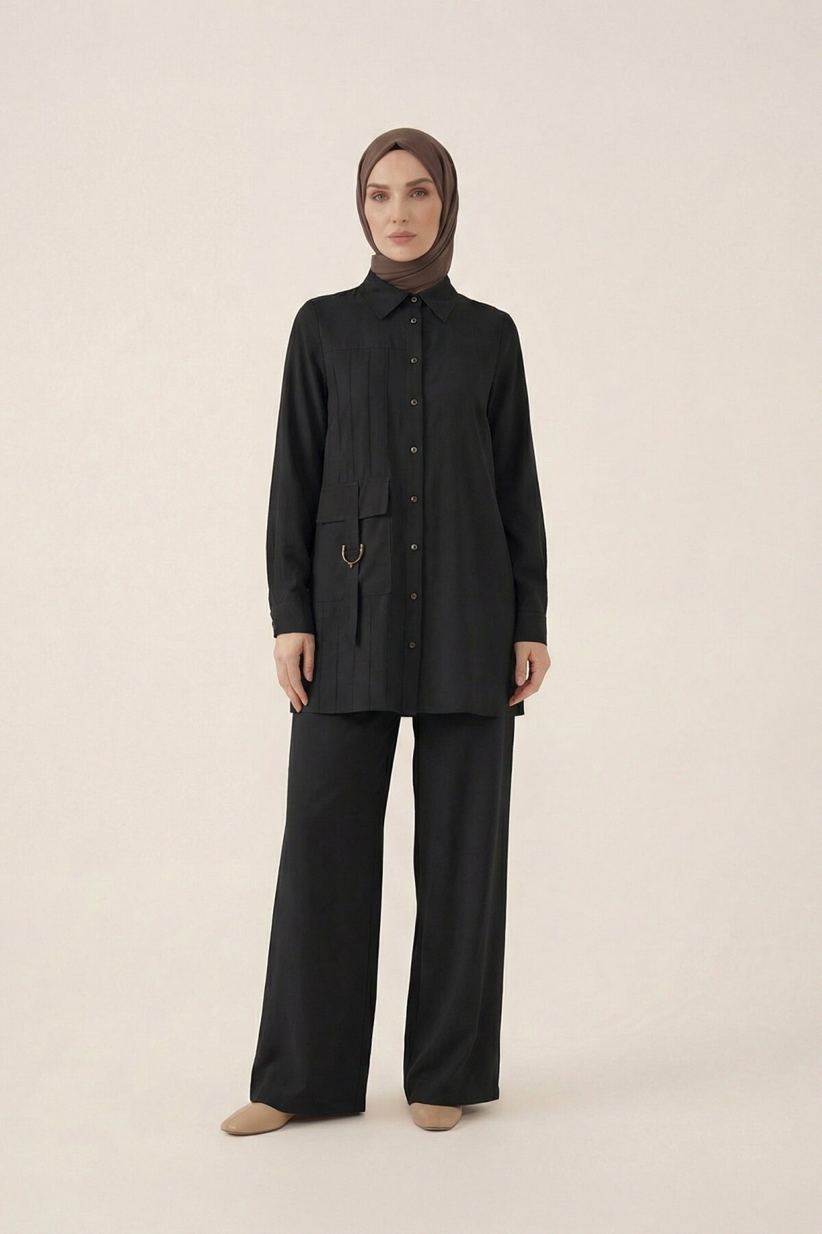 D-Buckle Two-Piece Set - Black - Beyza