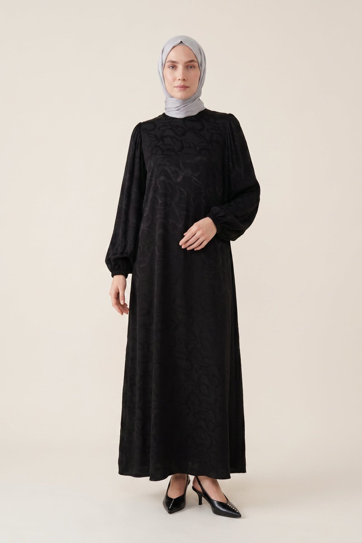 Siyah Desenli Elbise - Beyza