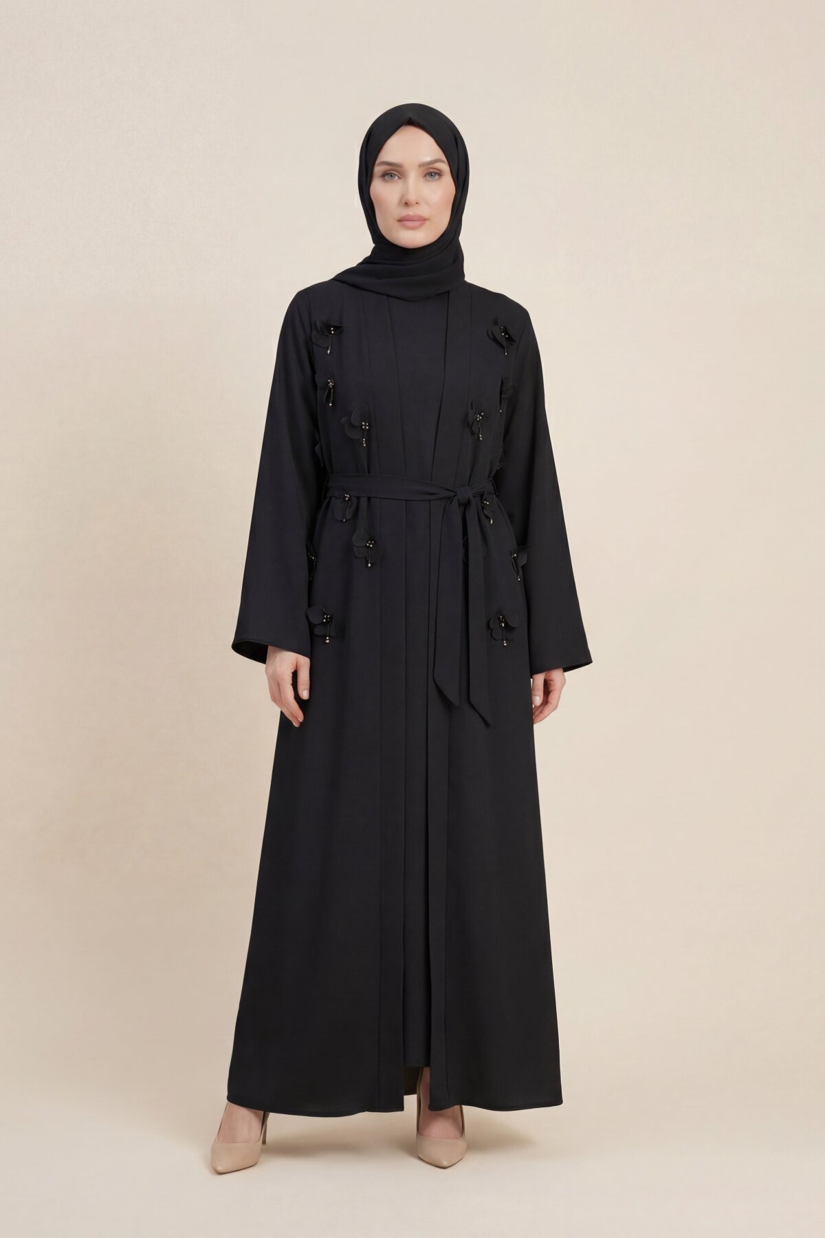 فرابة سوداء بتفاصيل ورد - Beyza