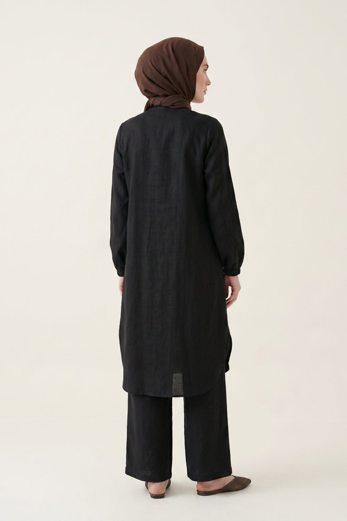 Double-Slit Two-Piece Set - Black - Beyza