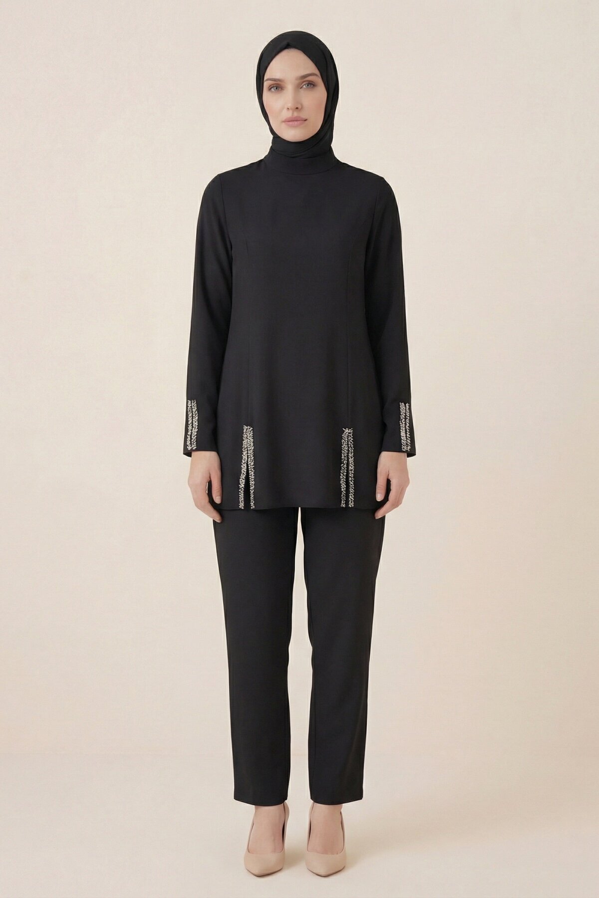Two-Piece Stonework Set - Black - Beyza