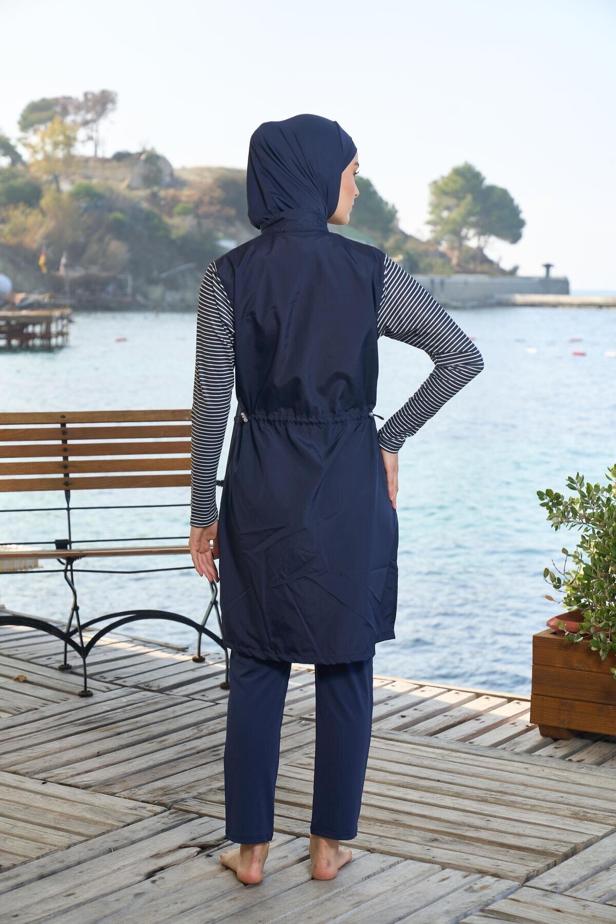 Lacivert Marin Desenli Tam Kapalı Fermuarlı Mayo - ESTİVA