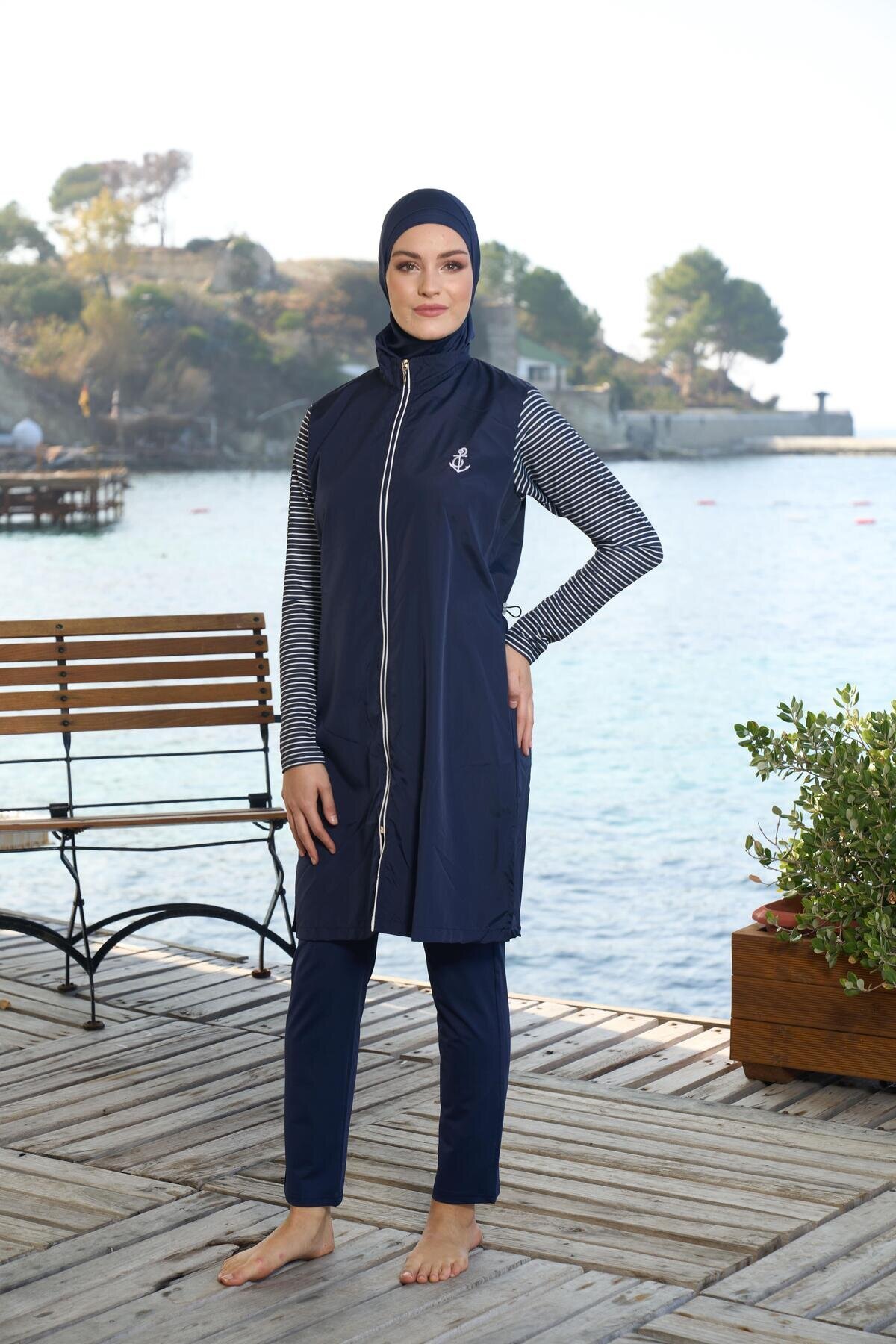 Lacivert Marin Desenli Tam Kapalı Fermuarlı Mayo - ESTİVA