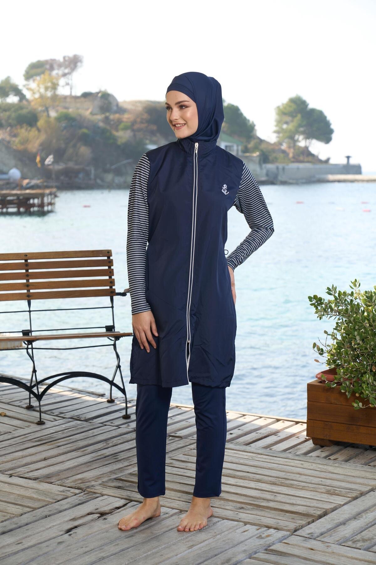 Lacivert Marin Desenli Tam Kapalı Fermuarlı Mayo - ESTİVA