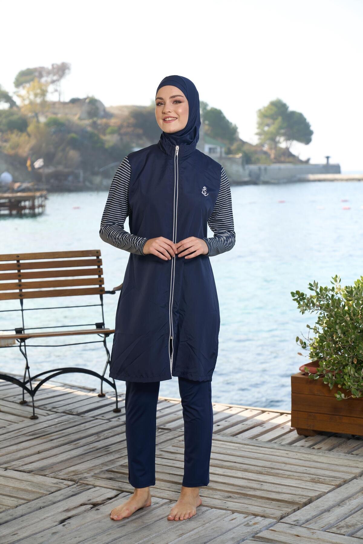 Lacivert Marin Desenli Tam Kapalı Fermuarlı Mayo - ESTİVA