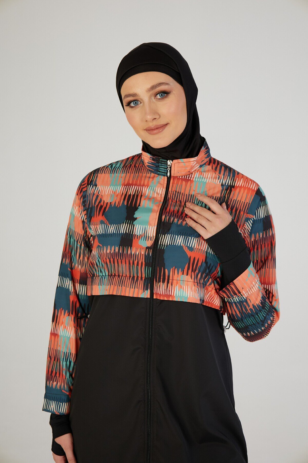 Siyah Urban Wave Tam Kapalı Croplu Pantolonlu Mayo - ESTİVA
