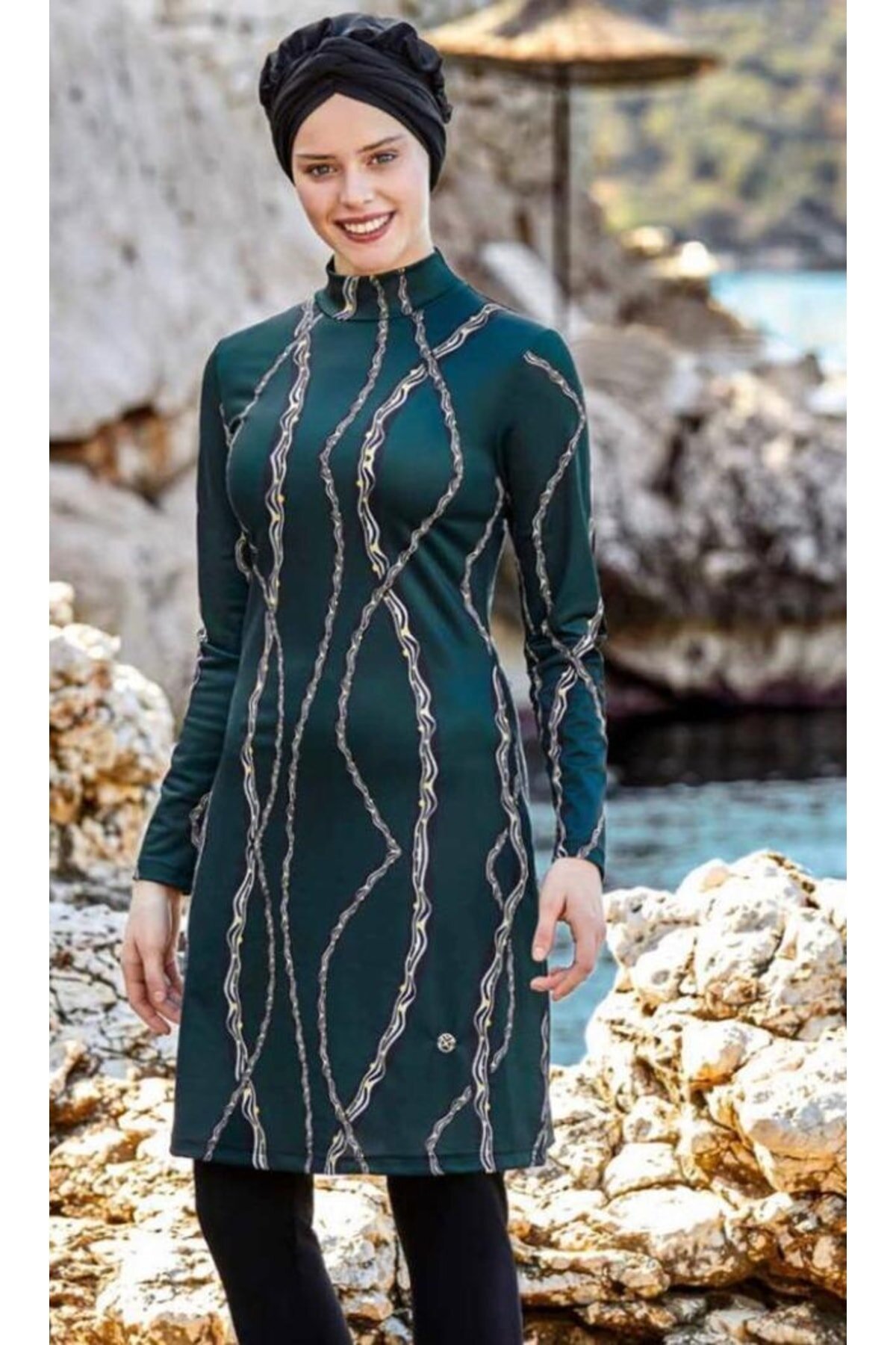 Siyah Dijital Desenli Tam Kapalı Mayo - Maresiva