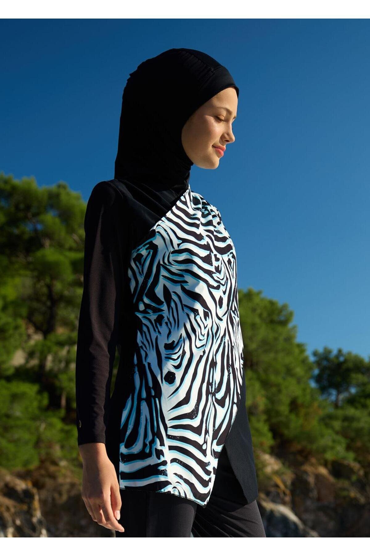 Renkli Zebra Desenli Tam Kapalı Mayo - Mayovera