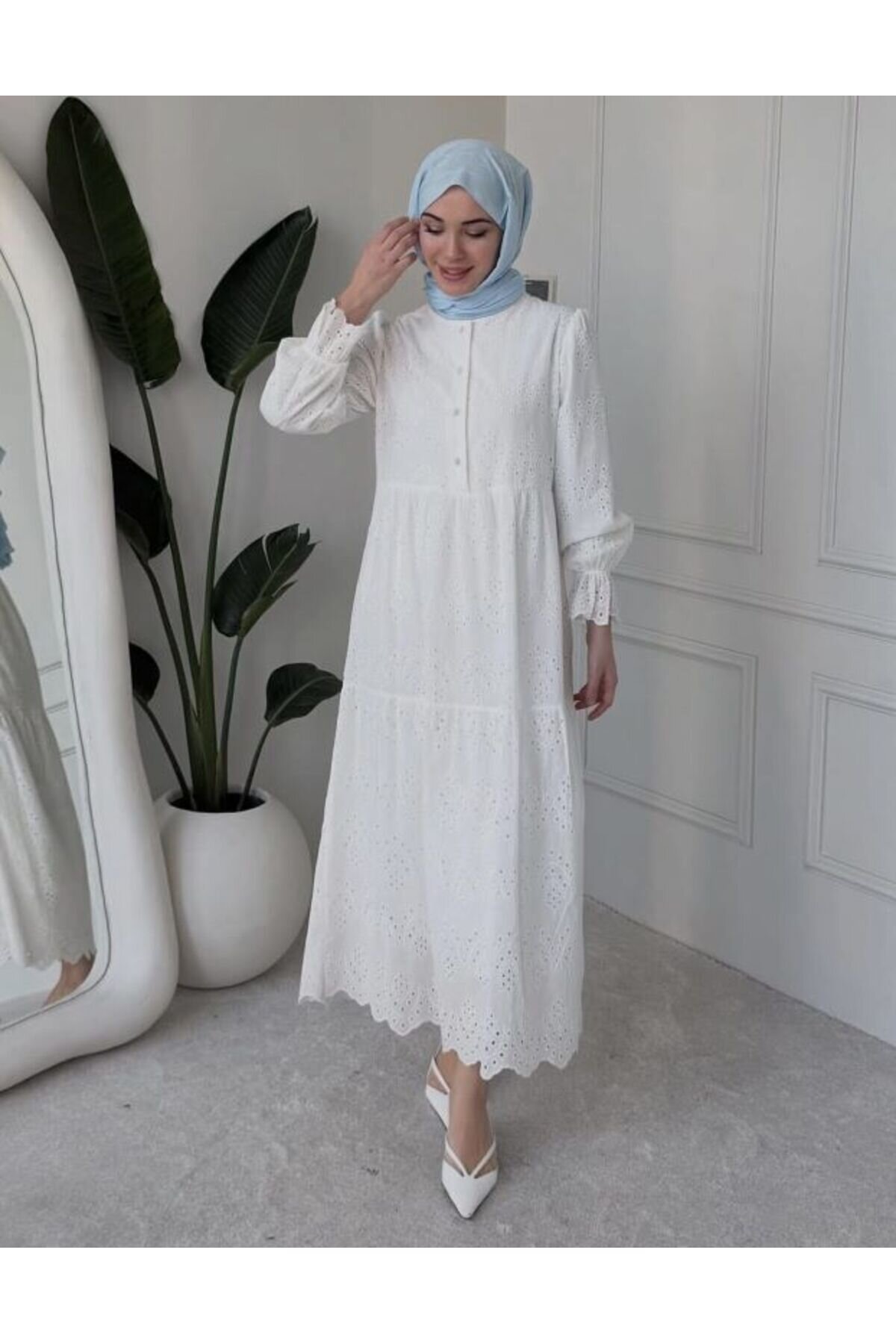 Broderie Anglaise Lace Dress - White - Shirosa