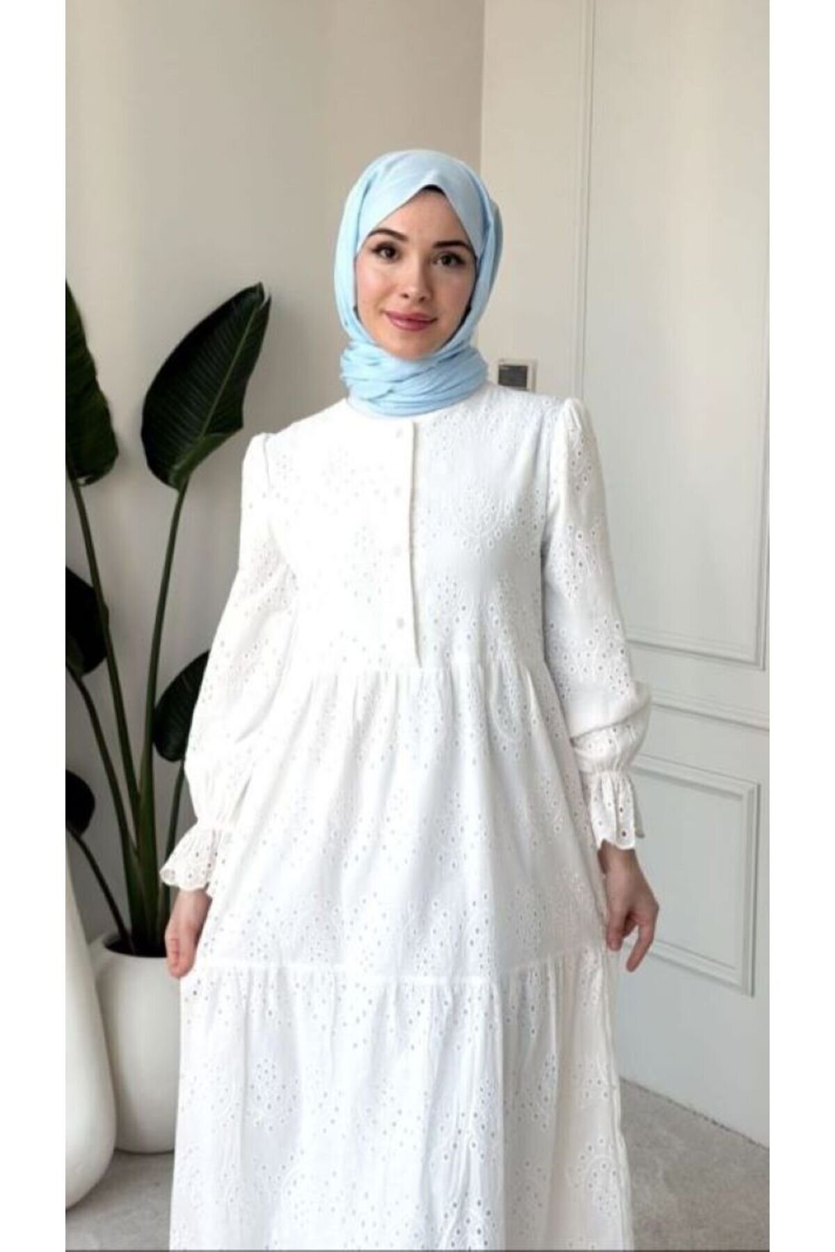 Broderie Anglaise Lace Dress - White - Shirosa