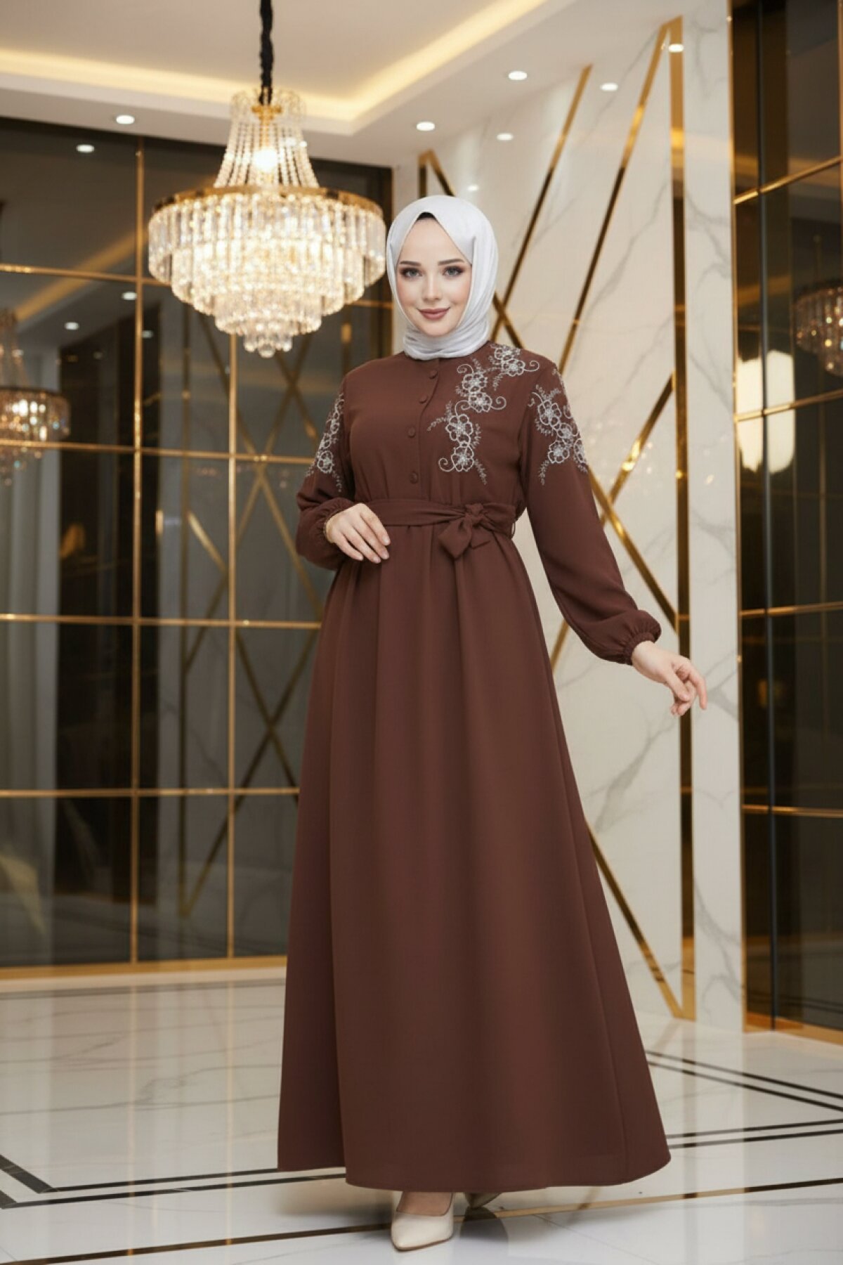 فستان سهرة بني كريب بتفاصيل تطريز - Shirosa