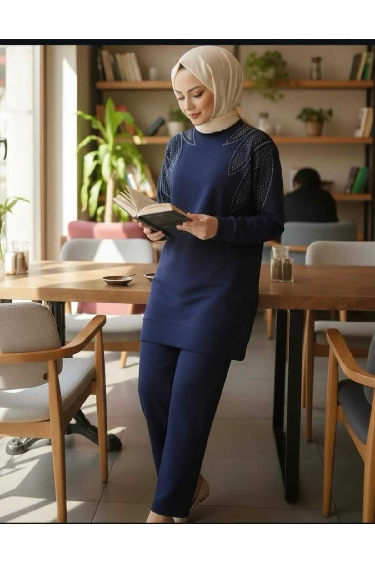 Lacivert Penye Taş Detaylı Takım - Shirosa