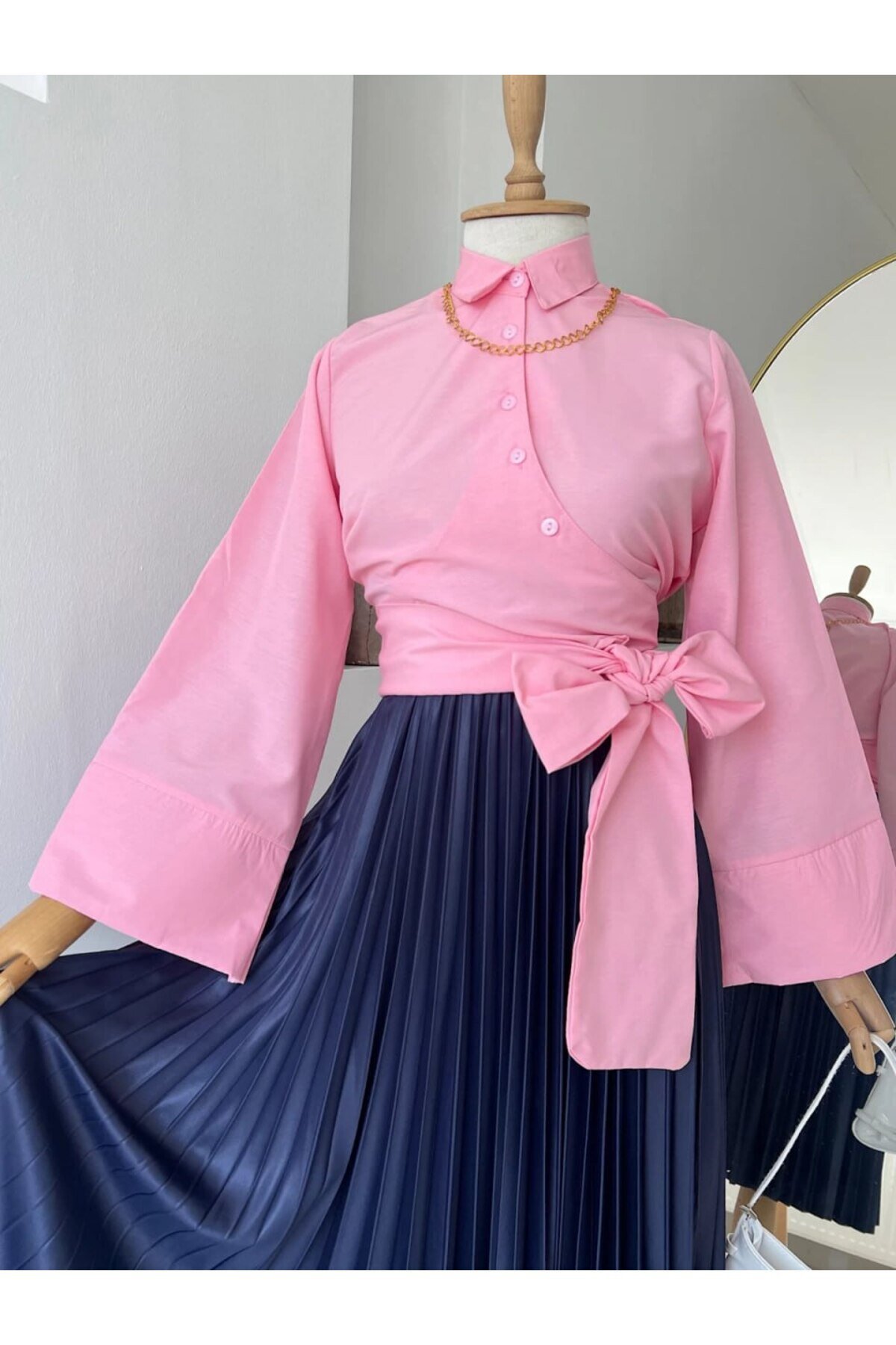 Pembe Asimetrik Fiyonk Detaylı Gömlek - Shirosa