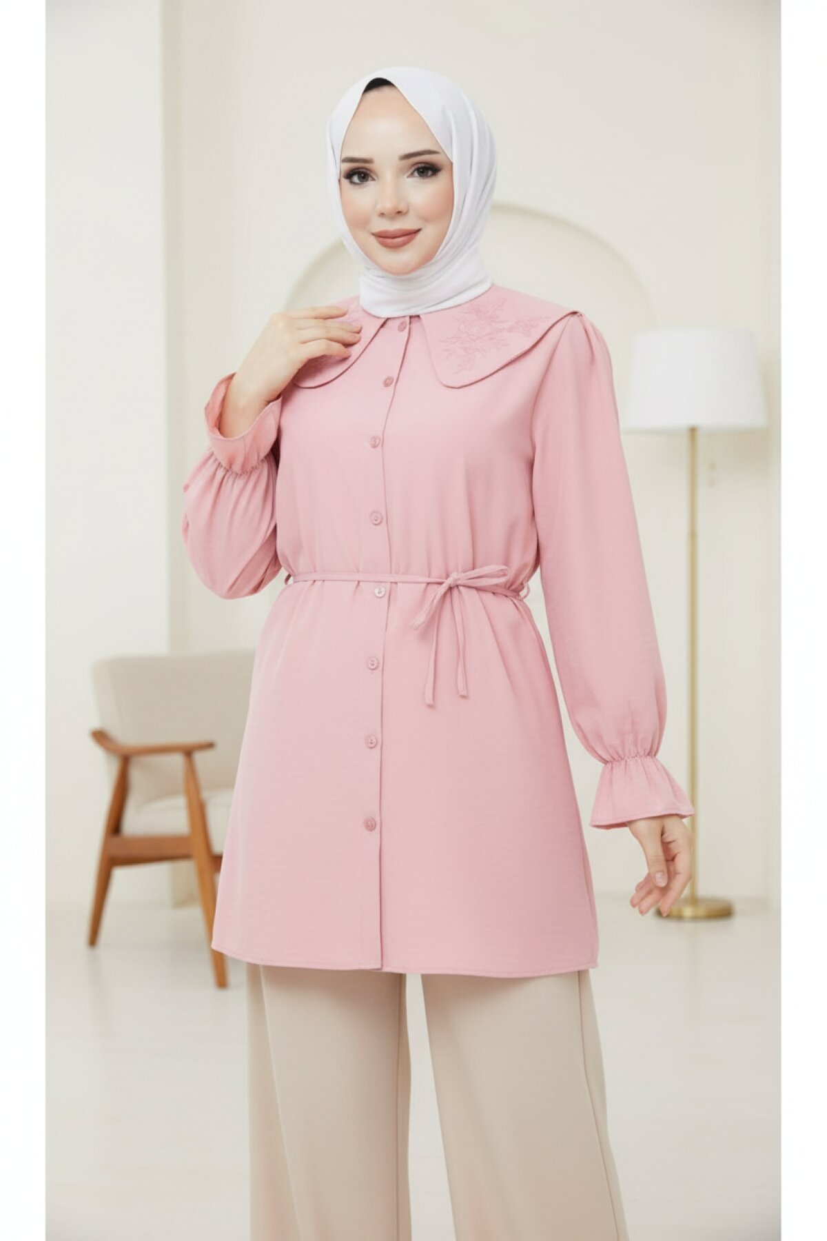 Pembe Bebe Yakalı İşlemeli Tunik - Shirosa