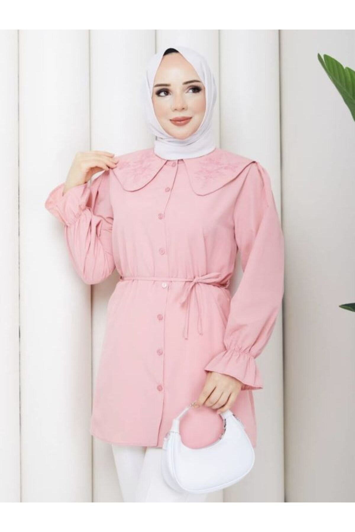 Pembe Bebe Yakalı İşlemeli Tunik - Shirosa