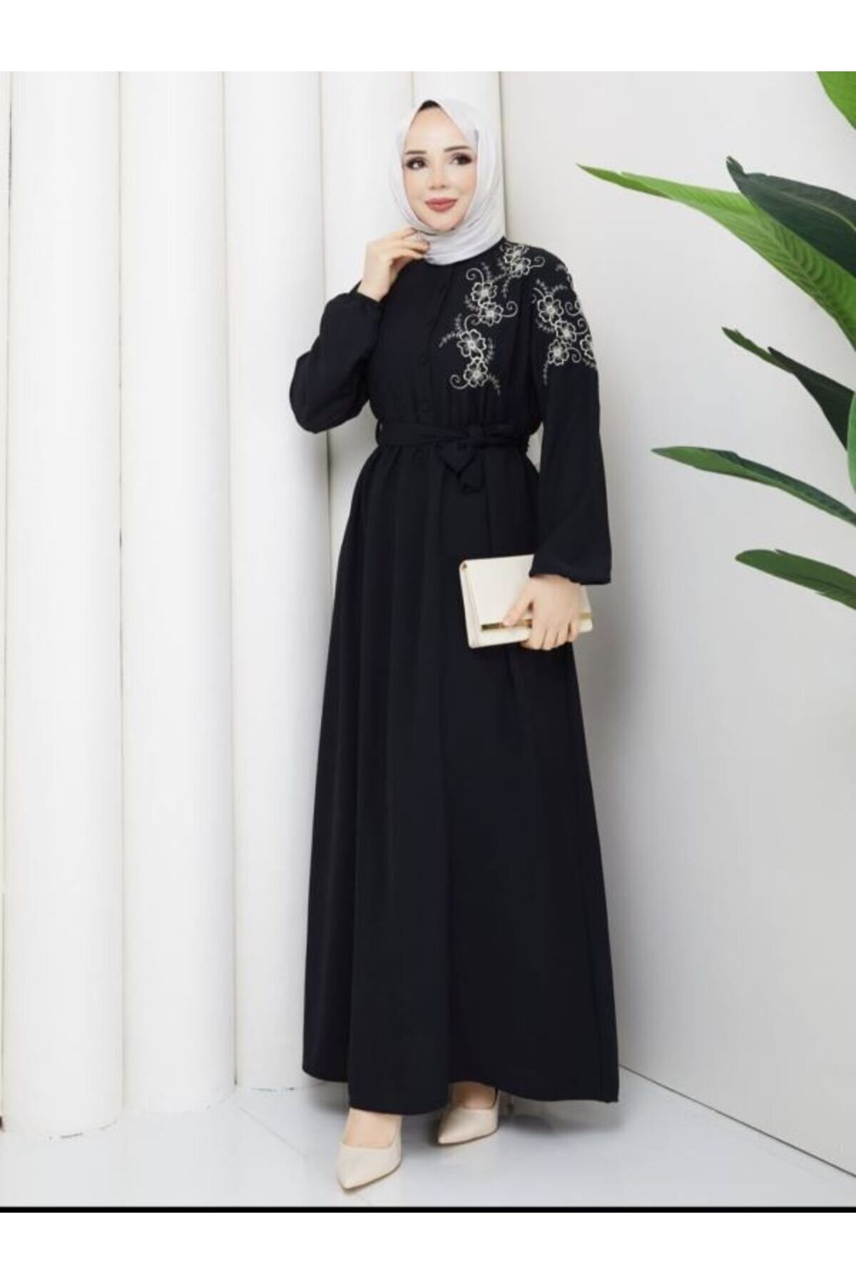 Embroidered Crepe Evening Dress - Black - Shirosa