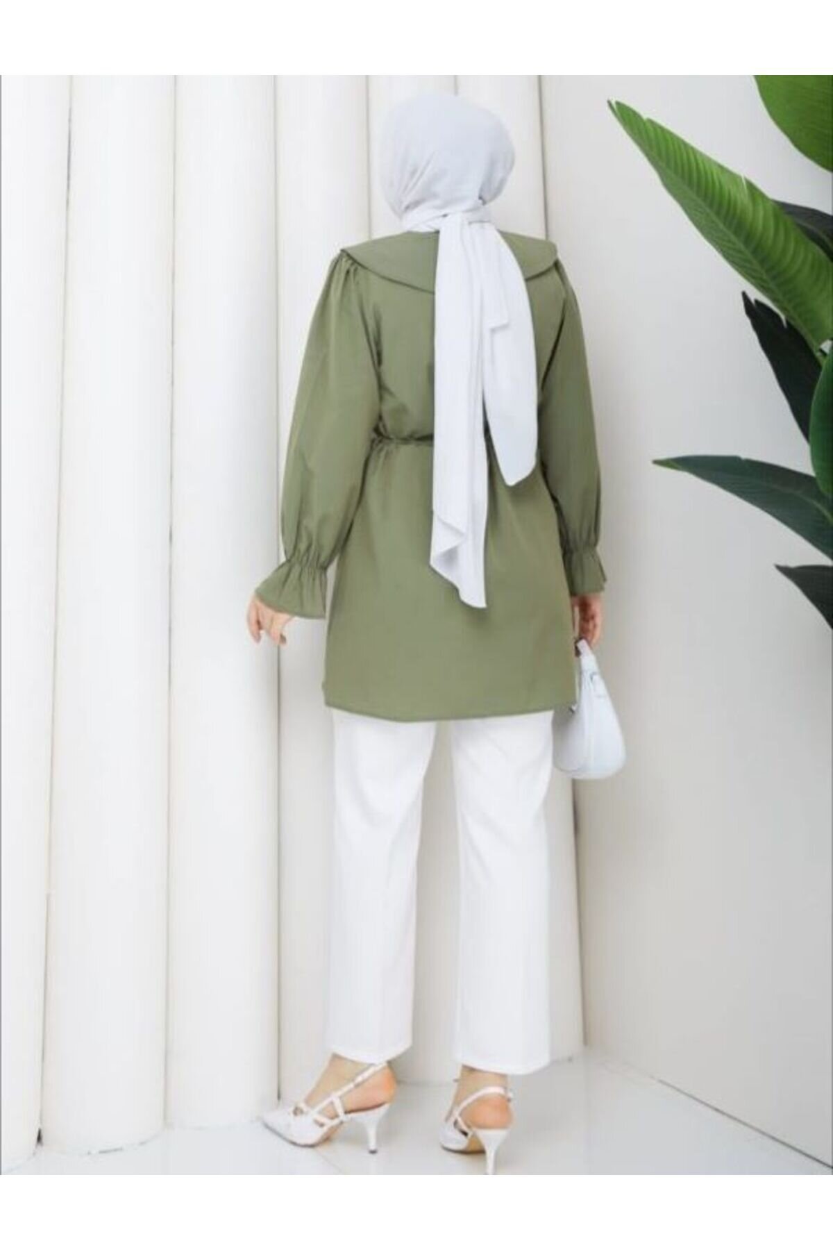Yeşil Bebe Yakalı İşlemeli Tunik - Shirosa