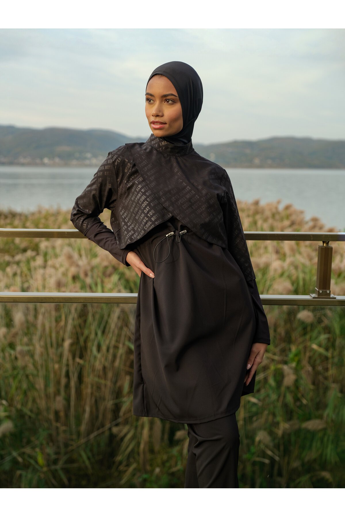 Siyah Tam Kapalı Mayo - Tesmay