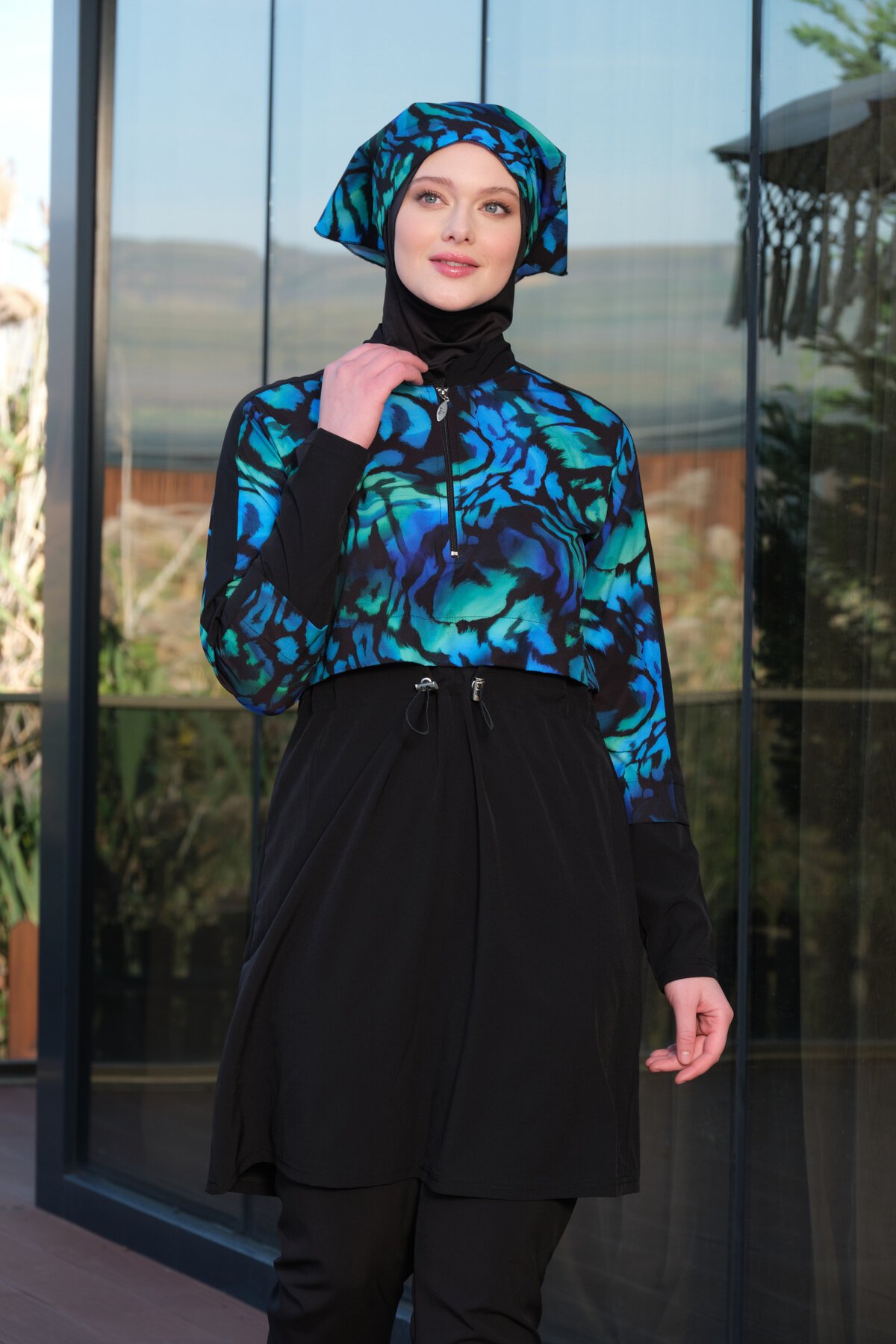 Siyah Tam Kapalı Mayo - Tesmay