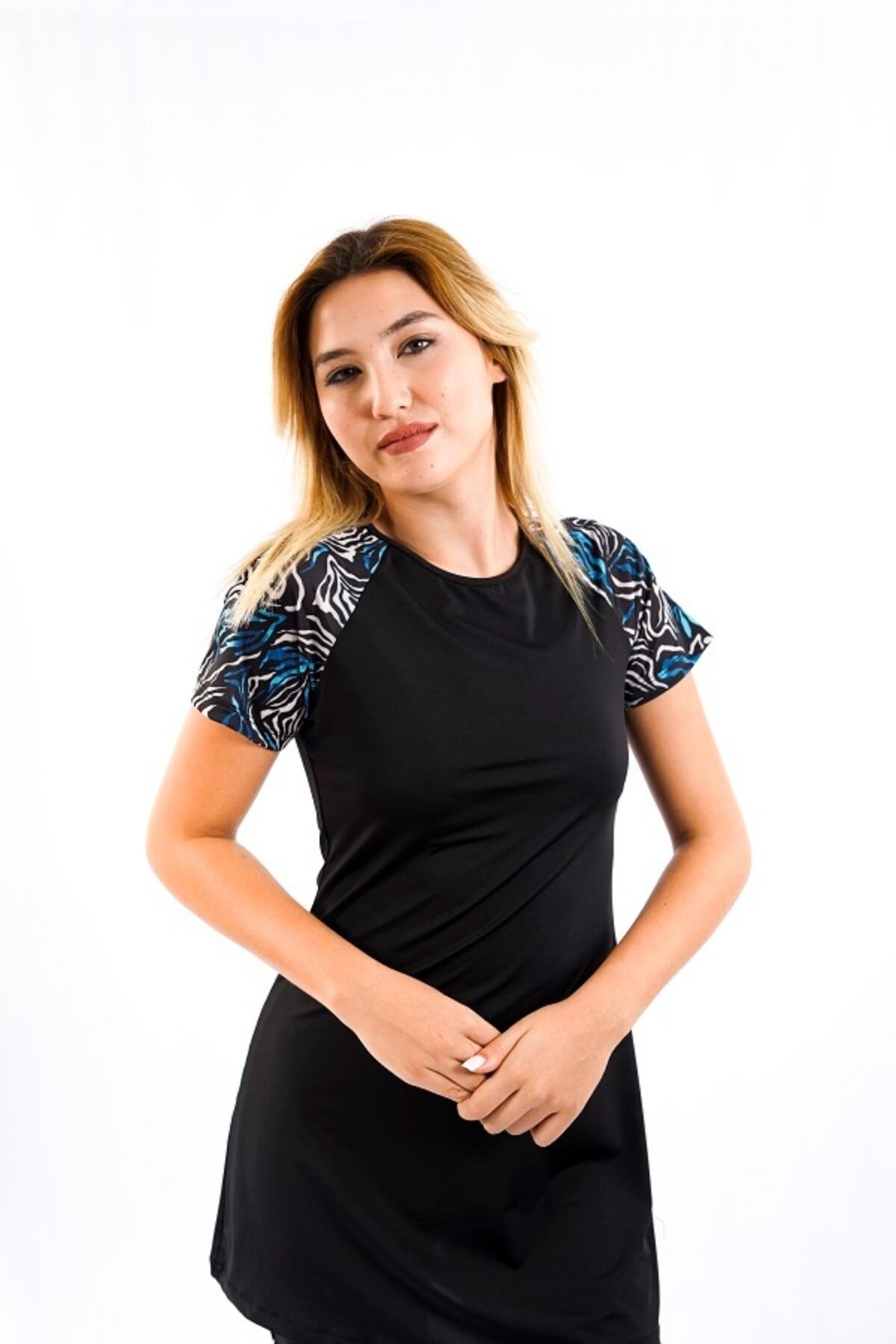 Siyah Yarım Kapalı Mayo - Tesmay