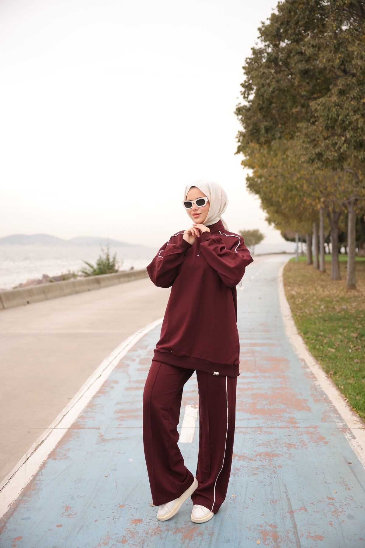 Zippered-Collar Two-Piece Tracksuit - Burgundy - Wovi