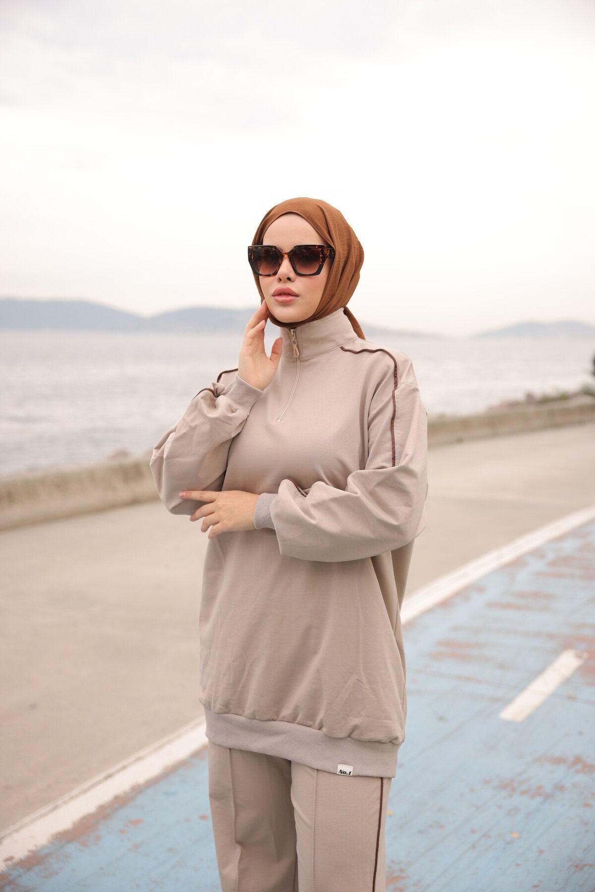 Zipper-Collar Tracksuit Set - Sand - Wovi
