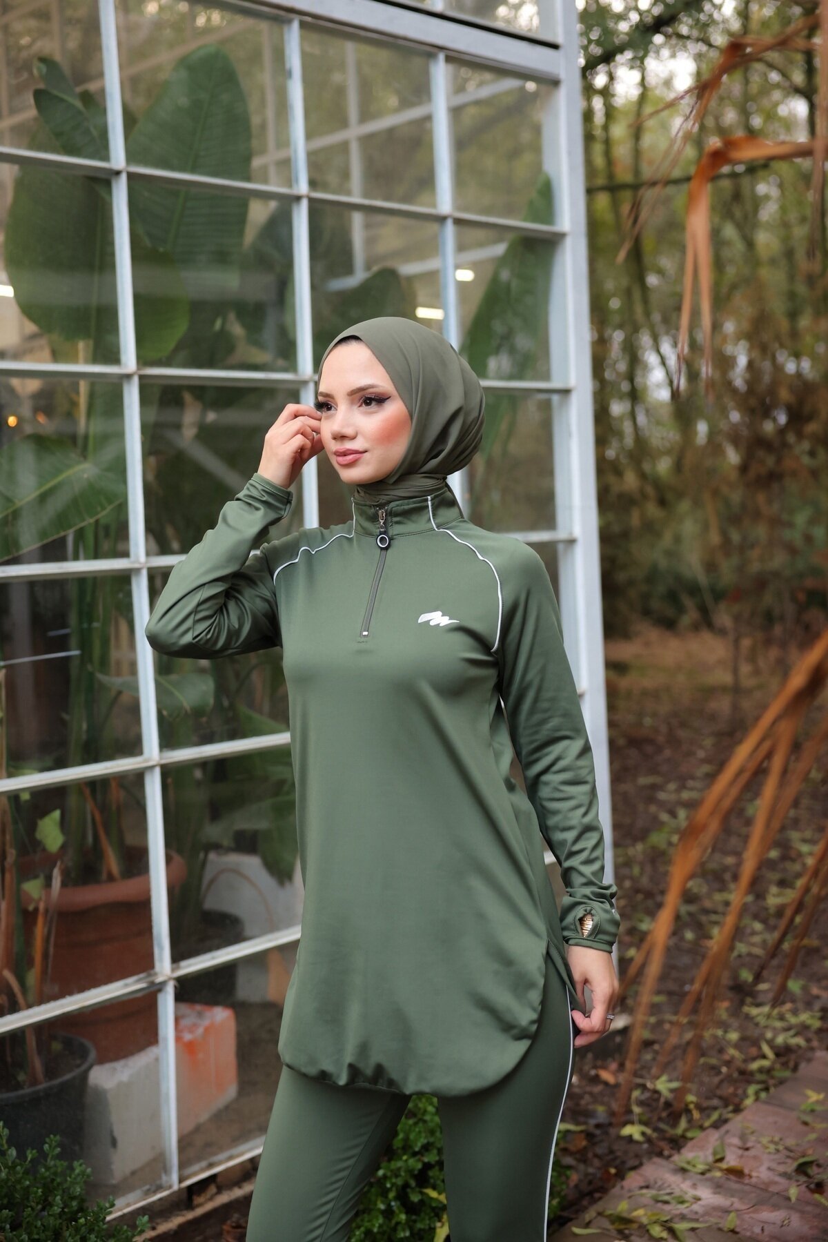 بدلة رياضية جوجر خاكي قماش غوص بسحاب - Wovi Moda