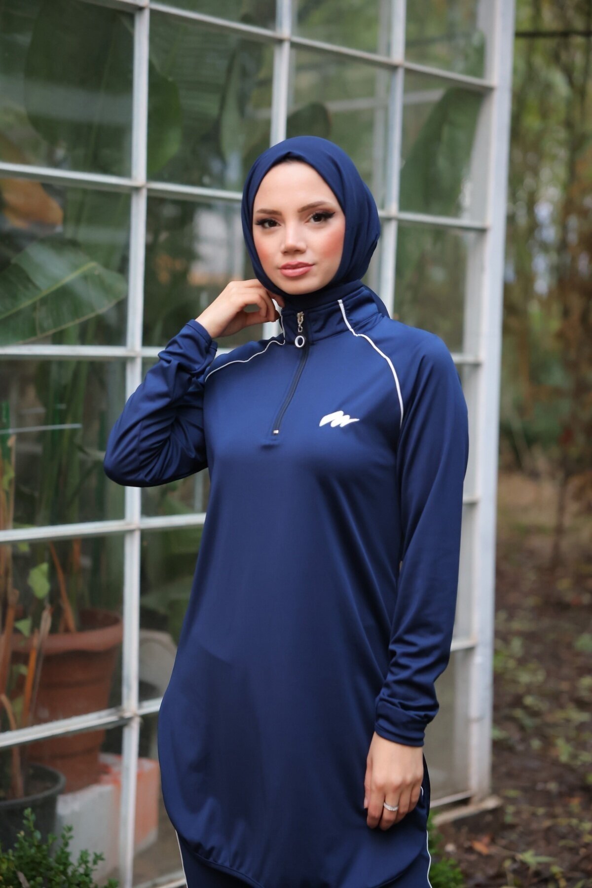 طقم رياضي جوجر كحلي قماش دالغيتش بنصف سحاب - Wovi Moda