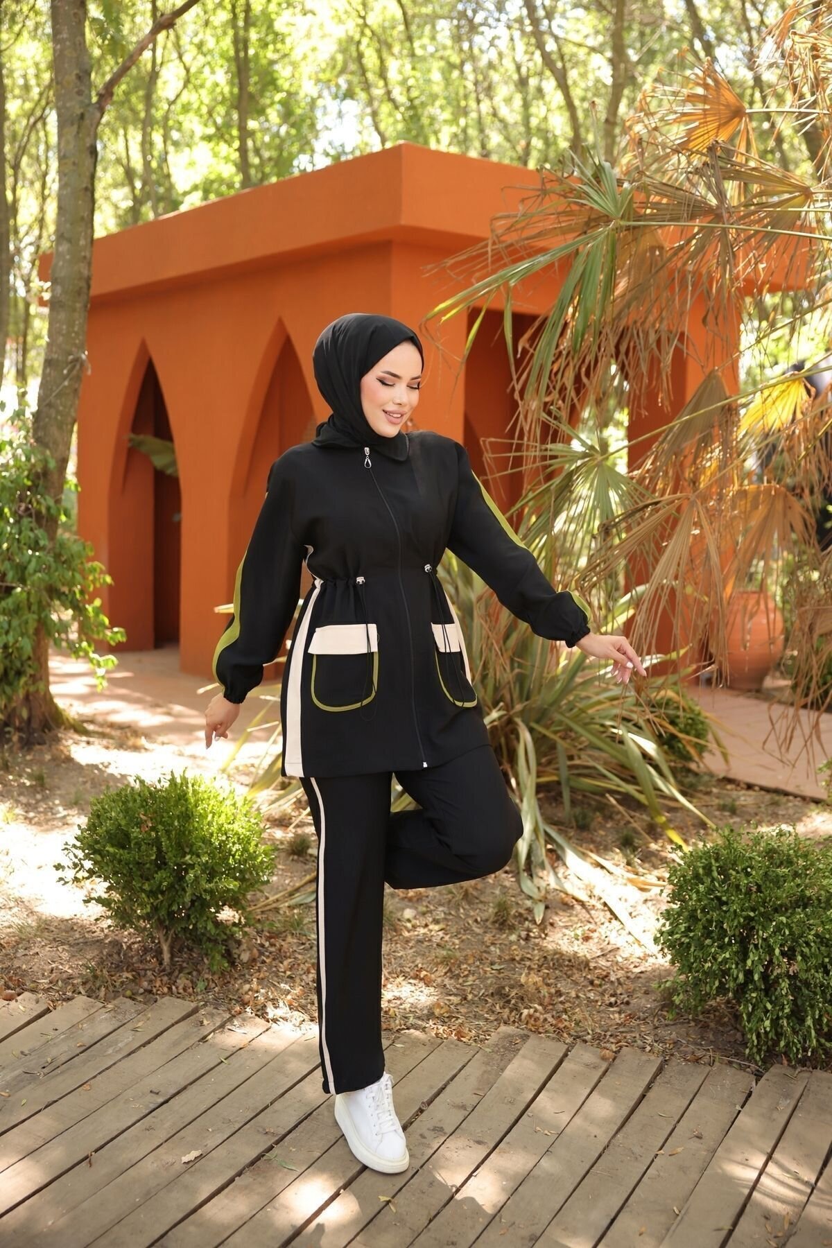 Black Tracksuit Set - Wovi Moda