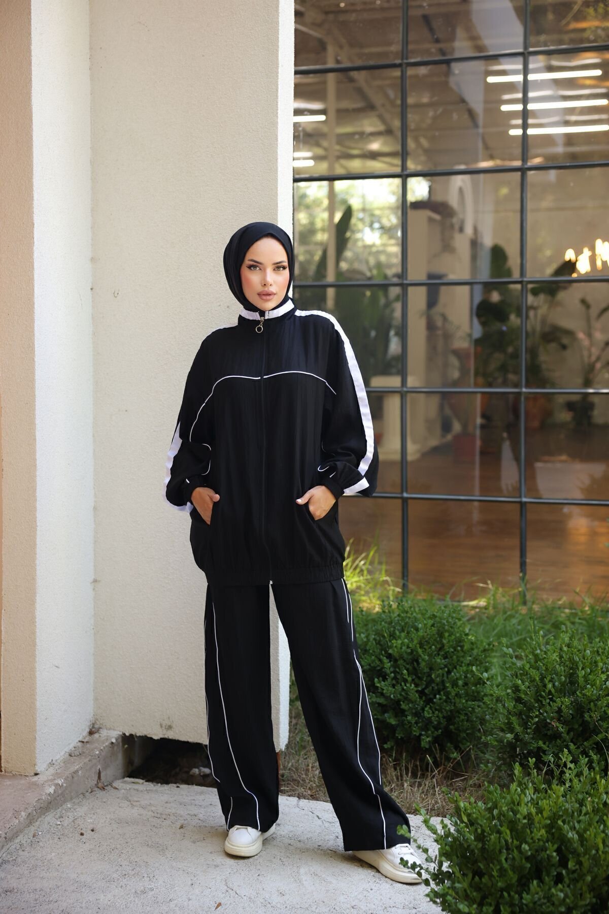 Tracksuit Set - Black - Wovi Moda