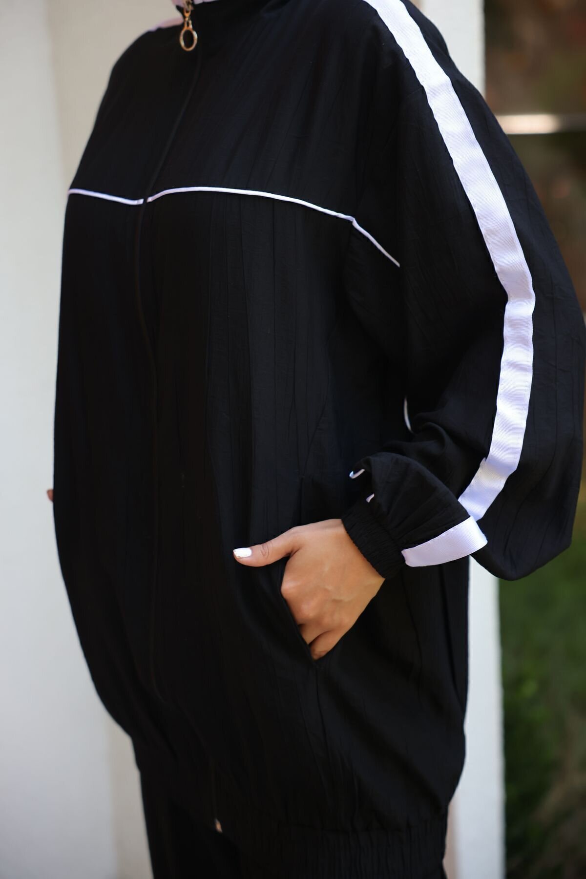 Tracksuit Set - Black - Wovi Moda