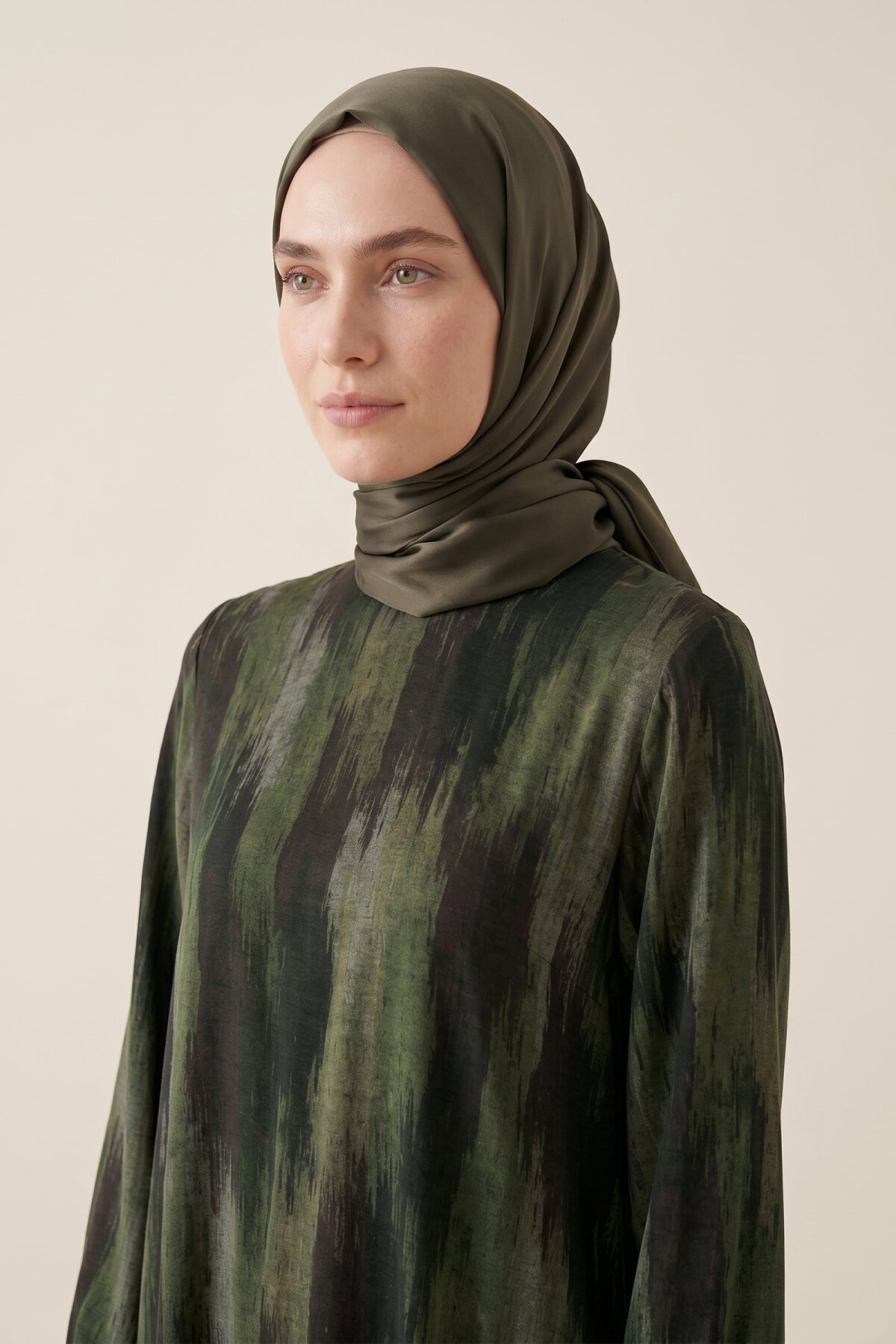 Yeşil Desenli Cupra Elbise - Beyza