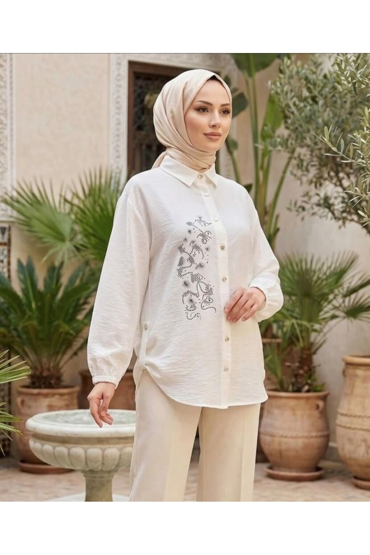 Beyaz Taş Detaylı Tunik - Shirosa