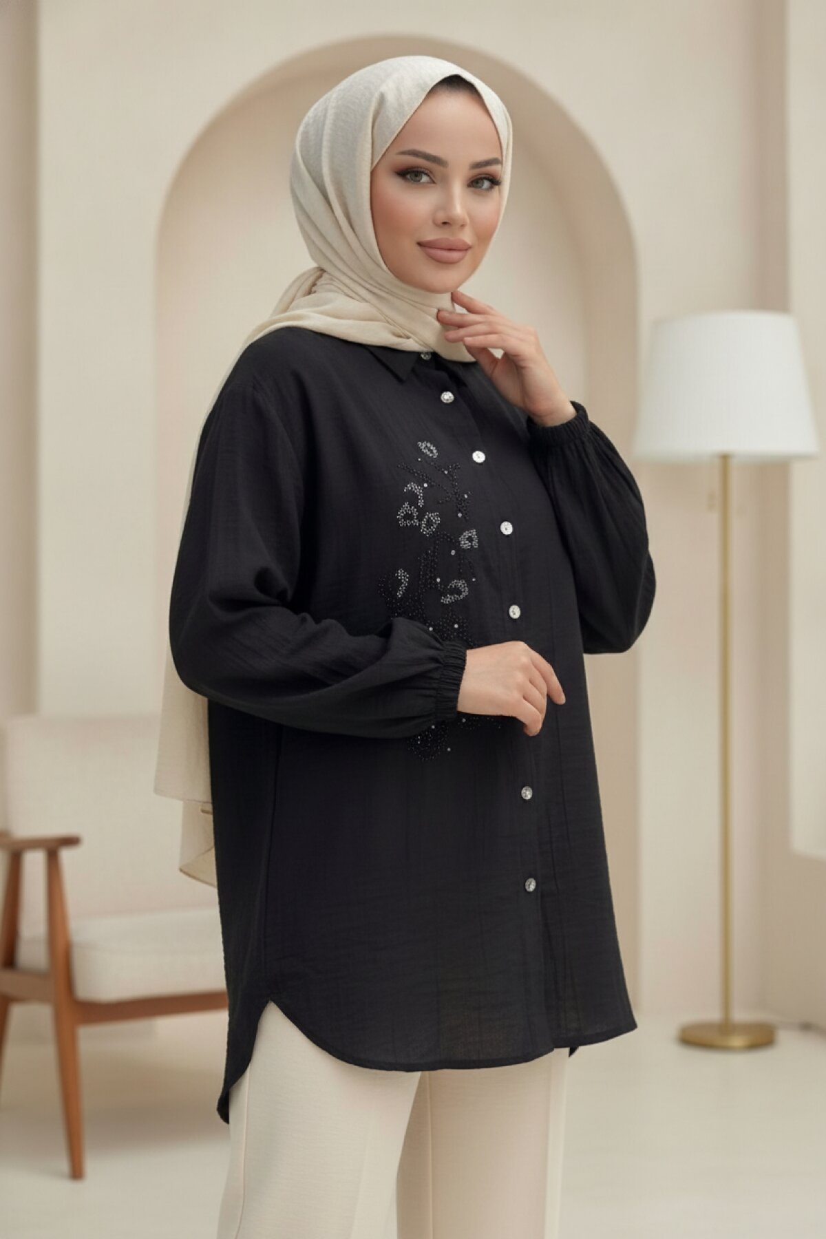 Siyah Taş Detaylı Tunik - Shirosa