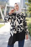 Siyah Rahat Kalıp Asimetrik Kesim Garnili Tunik
