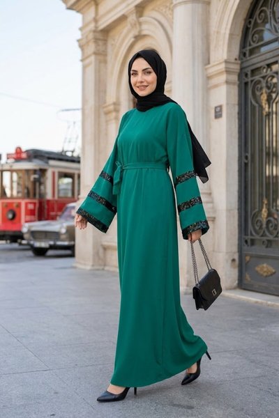 Loose Fit Flared Three-Stripe Accessory Dress - Green