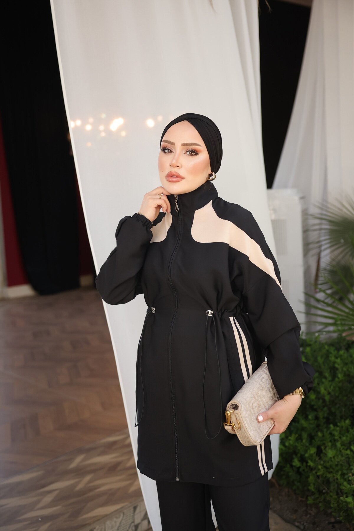 بدلة رياضية أنيقة لون أسود وبيج - Wovi Moda