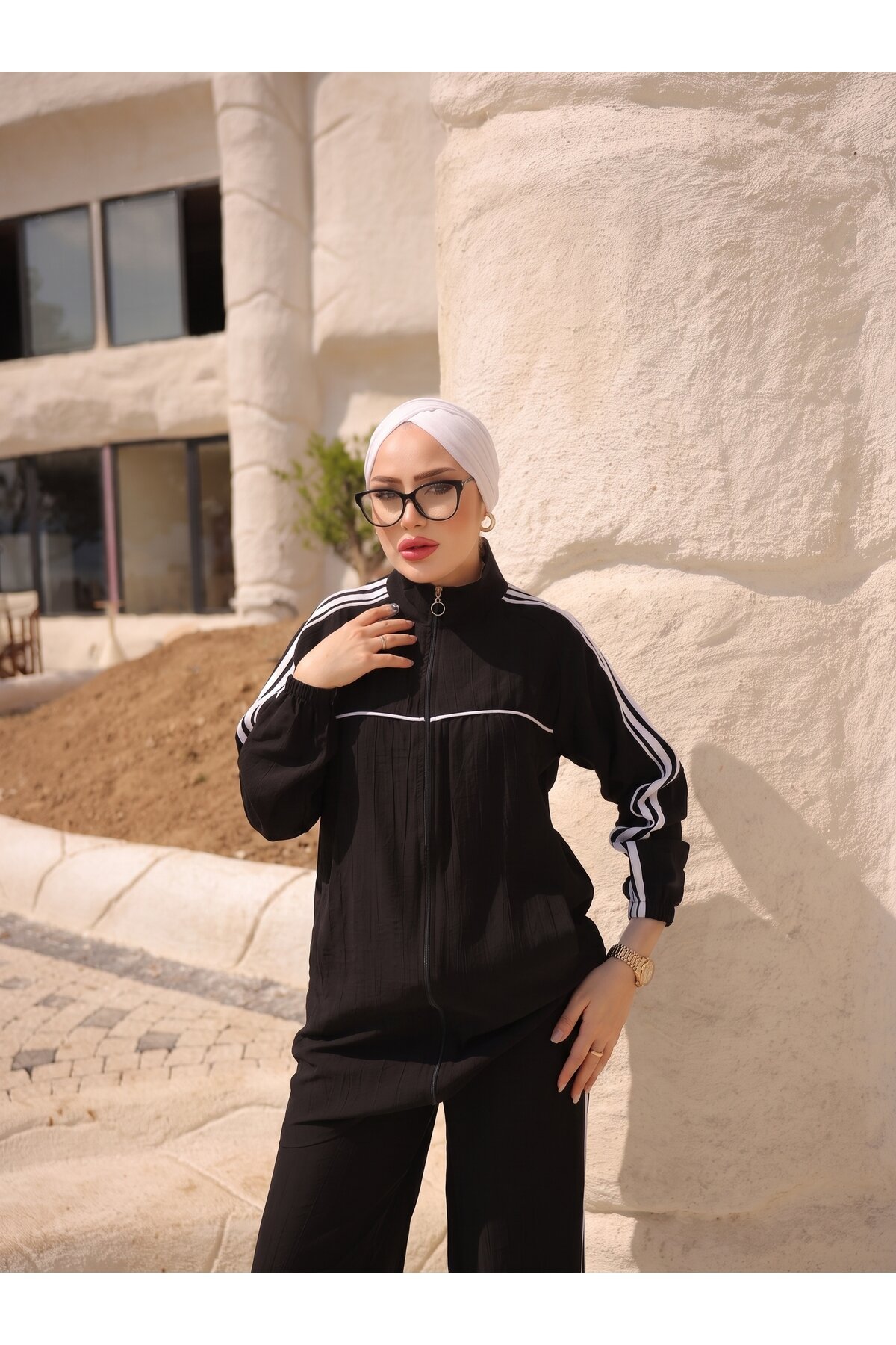 Siyah Şerit Detaylı Fermuarlı İkili Spor Takım - Wovi