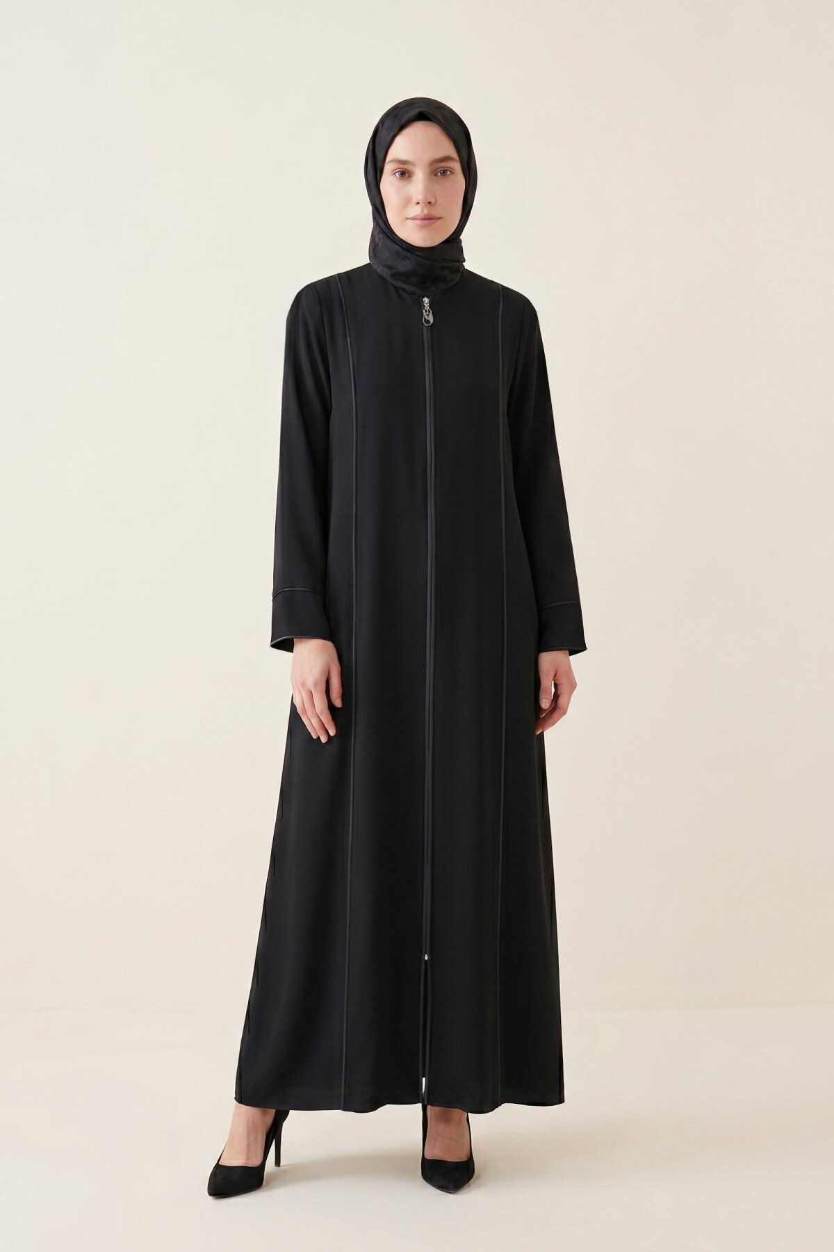 Piping Detail Abaya - Black - Beyza