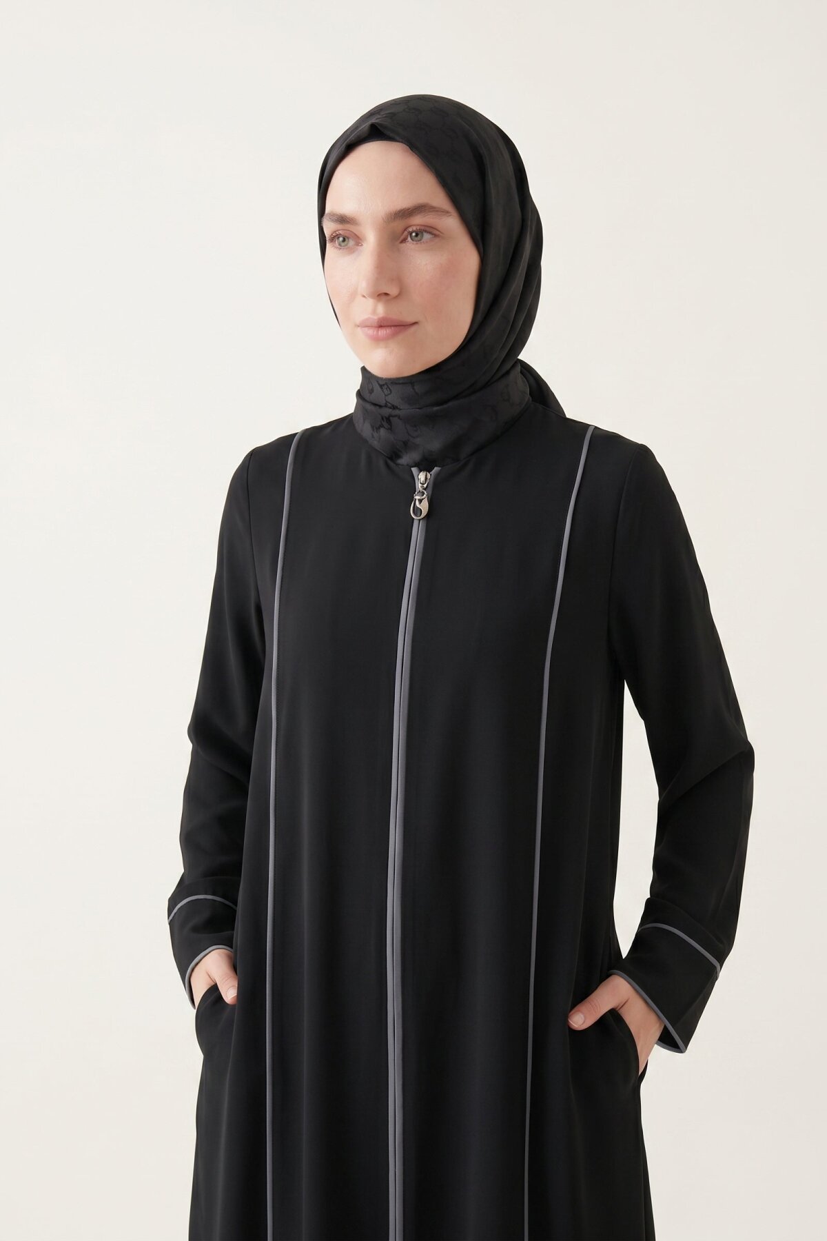 Piping Detail Abaya - Black - Beyza