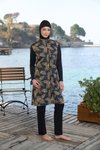 Siyah Yaprak Desenli Tam Kapalı Fermuarlı Mayo