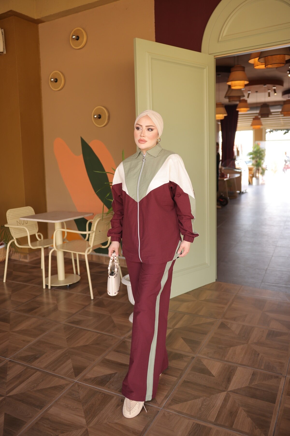 Bordo Rahat Kesim Fermuarlı Ceketli Şerit Detaylı Takım - Wovi Moda