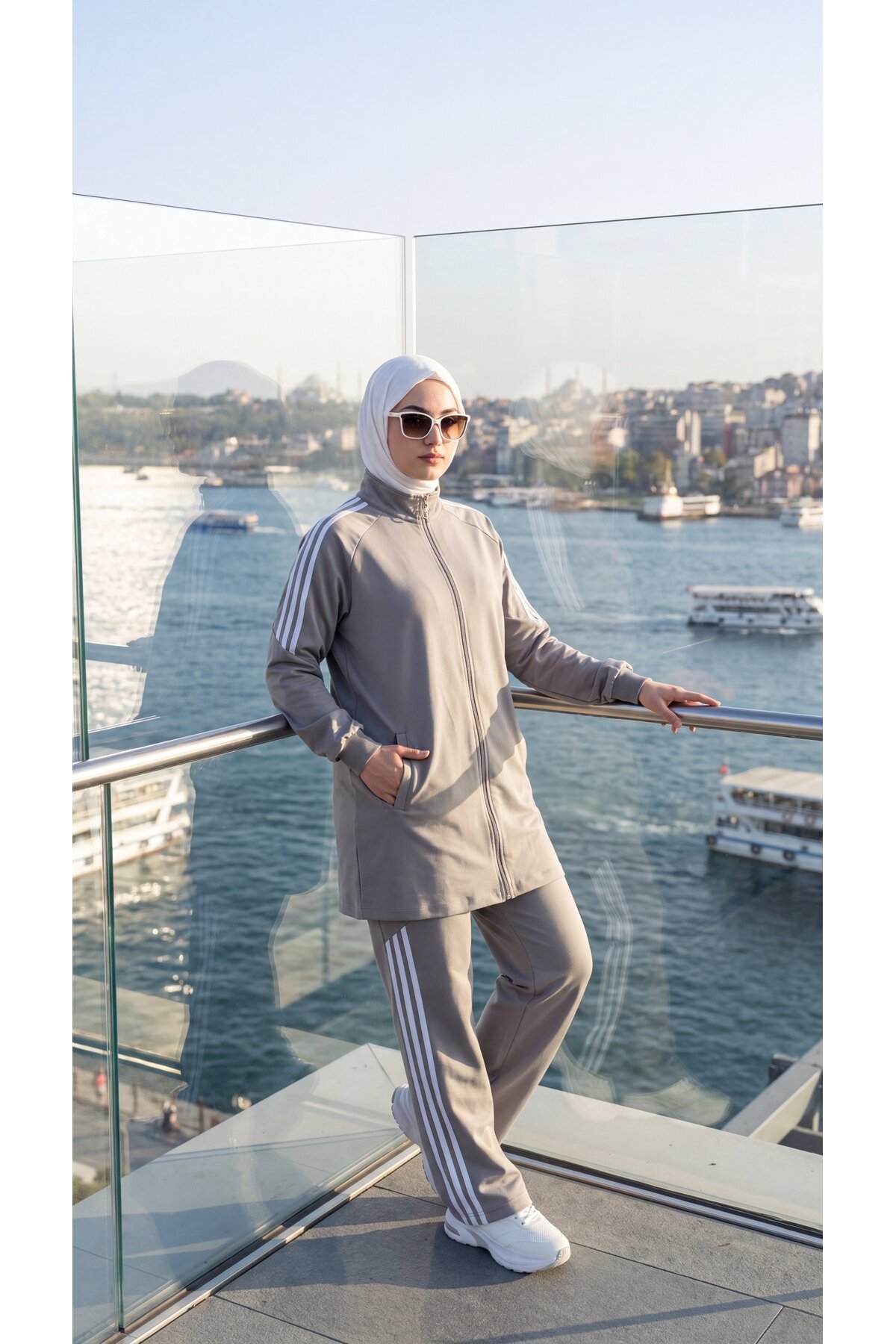 Gri Şerit Detaylı Fermuarlı Eşofman Takım - Wovi Moda